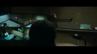 Man explaining to woman with video call screen — Spiderman: No Way Home