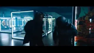 Man and woman fighting in museum — John Wick: Chapter 4