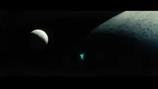 Futuristic spaceship flying towards planet — Superman: Man of Steel